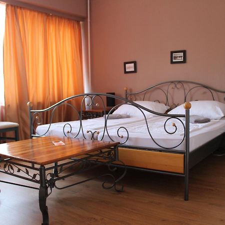 Hotel Tara Mestecǎneşti Exterior foto