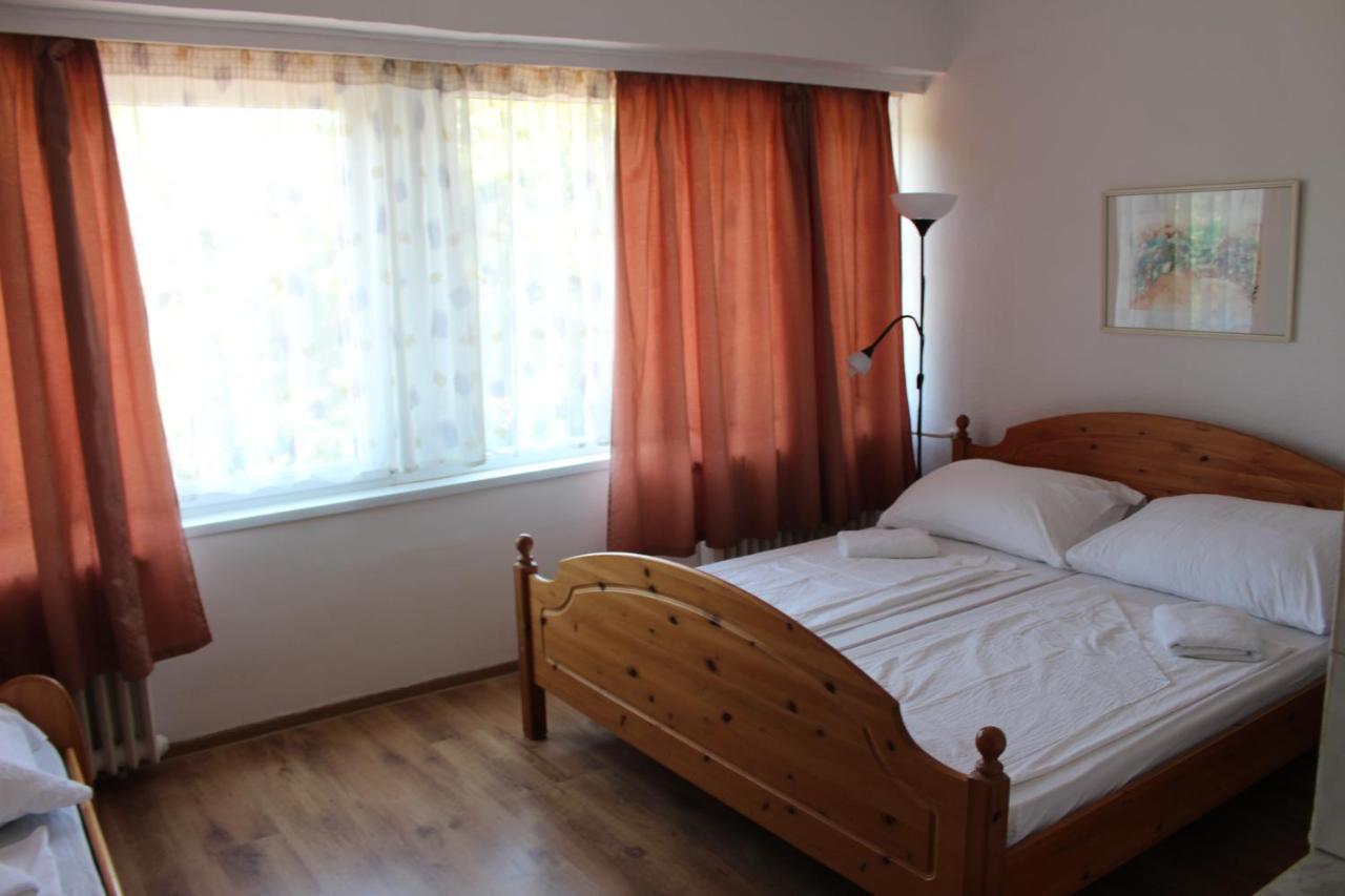 Hotel Tara Mestecǎneşti Exterior foto