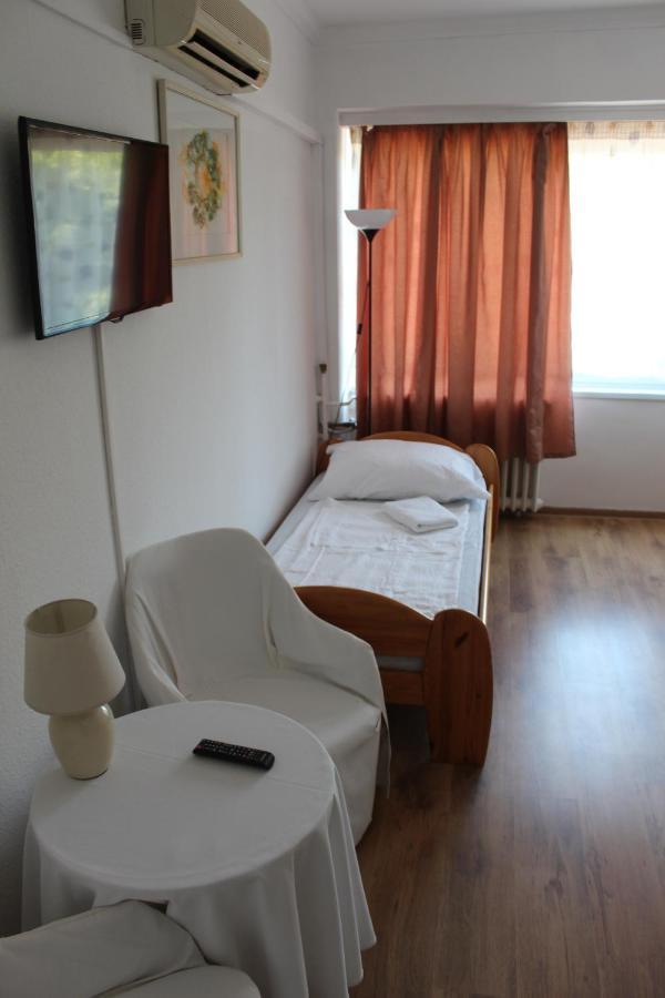 Hotel Tara Mestecǎneşti Exterior foto