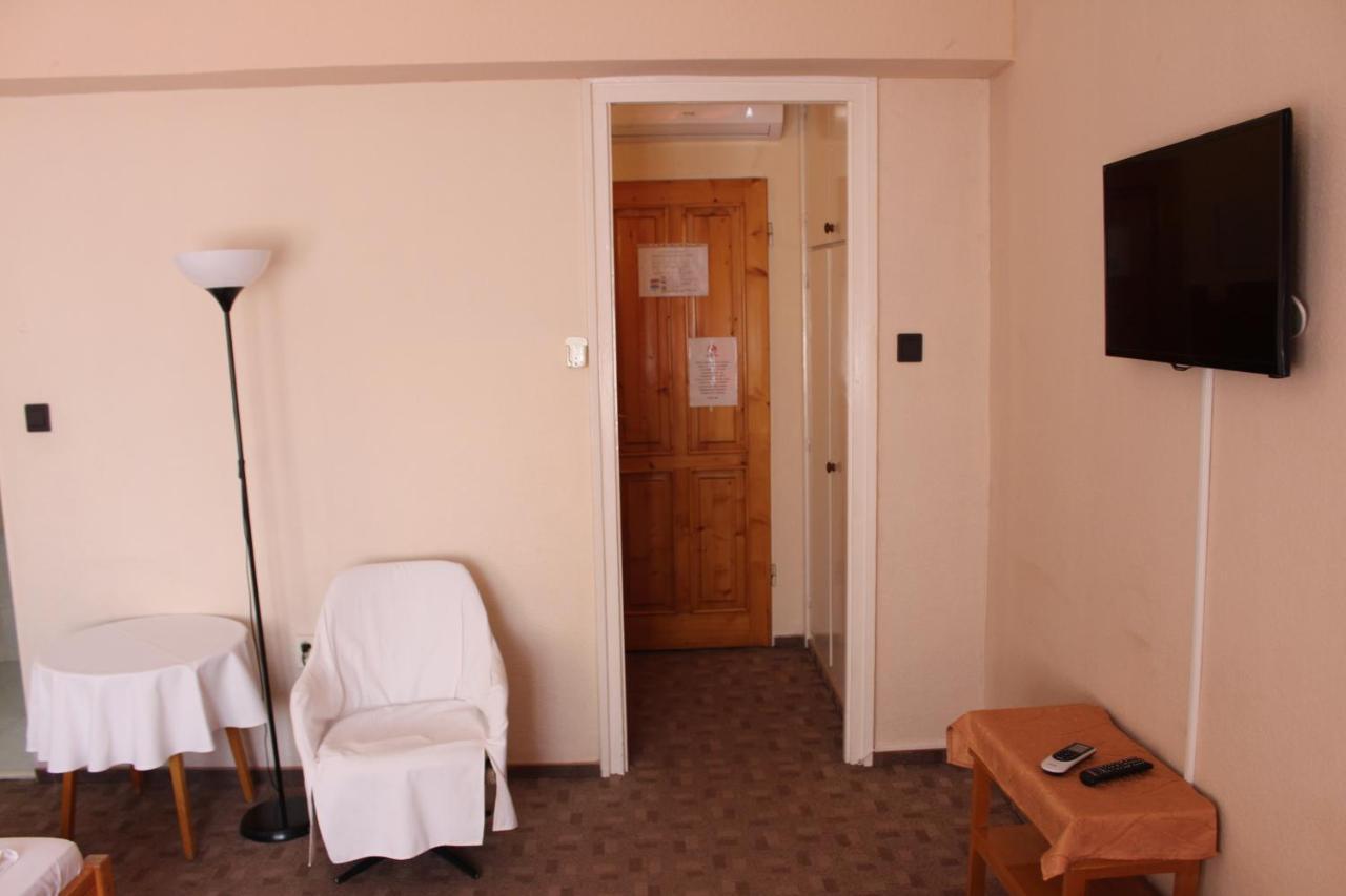 Hotel Tara Mestecǎneşti Exterior foto