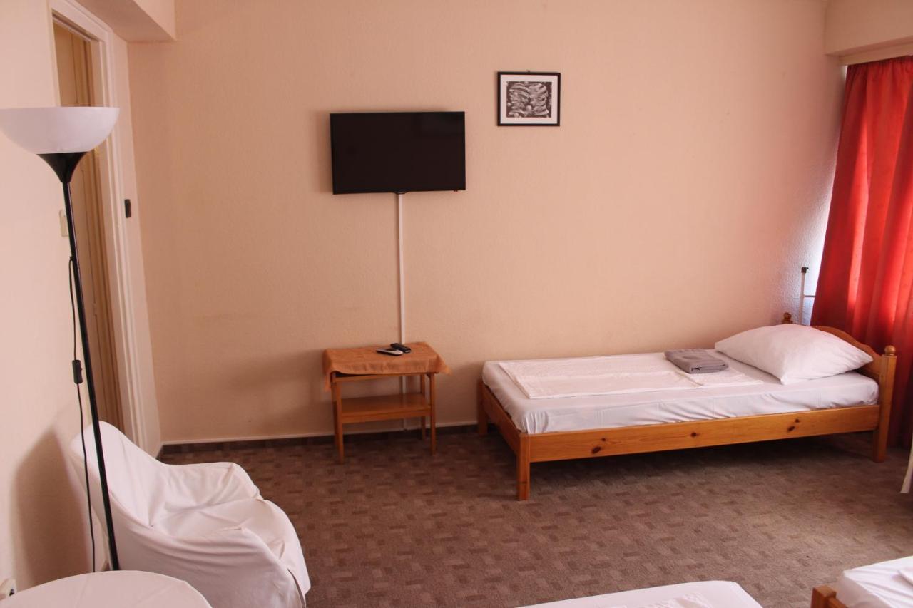 Hotel Tara Mestecǎneşti Exterior foto