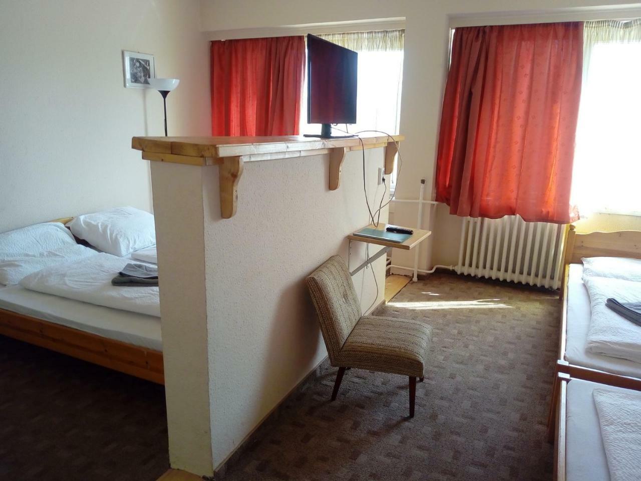 Hotel Tara Mestecǎneşti Exterior foto